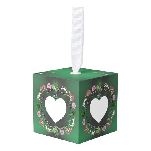 4e Fruit & Floral Jubileum Cube Ornament (Voorkant hoekig)