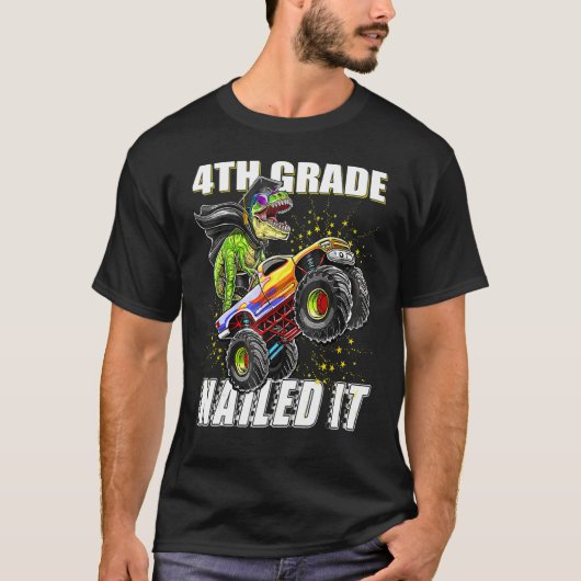 4e klas genageld het dinosaurus monster vrachtwage t-shirt (Voorkant)
