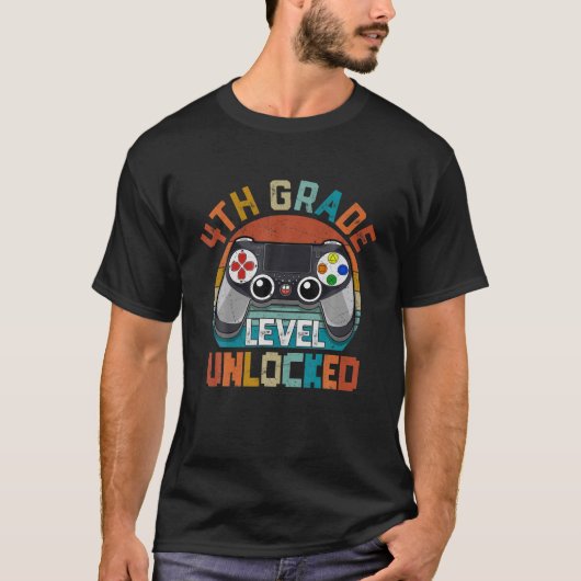 4e klasseniveau niet-vergrendelde videogame terug  t-shirt (Voorkant)