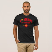 4e Marine Divisie "Fighting Fourth" Zwart T-shirt (Voorkant volledig)