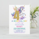 4e Rainbow Unicorn Verjaardag Uitnodigingen Vliege (Staand voorkant)