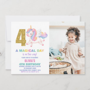 4e Rainbow Unicorn Verjaardag Uitnodigingen w foto