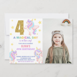4e Rainbow Unicorn Verjaardag Uitnodigingen w foto