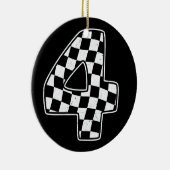 4e verjaardag geruite nummer 4 auto race vlag keramisch ornament (Rechts)