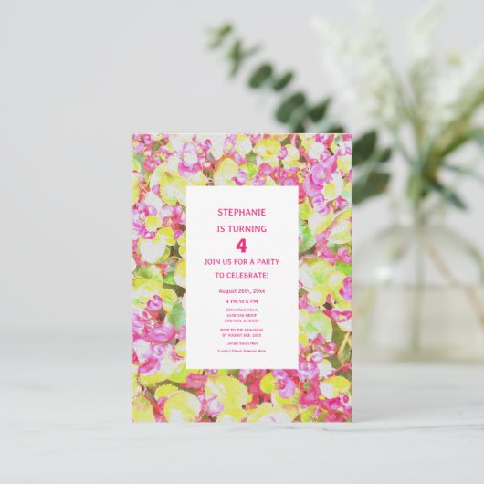 4e verjaardag vierde bloemgroen roze aangepaste le uitnodiging briefkaart (Staand voorkant)