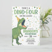 4e verjaardagsuitnodiging voor dinosauriërs kaart (Staand voorkant)
