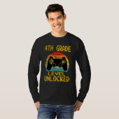 4th Grade Level Unlocked Video Gamer Back To Schoo T-shirt (Voorkant volledig)
