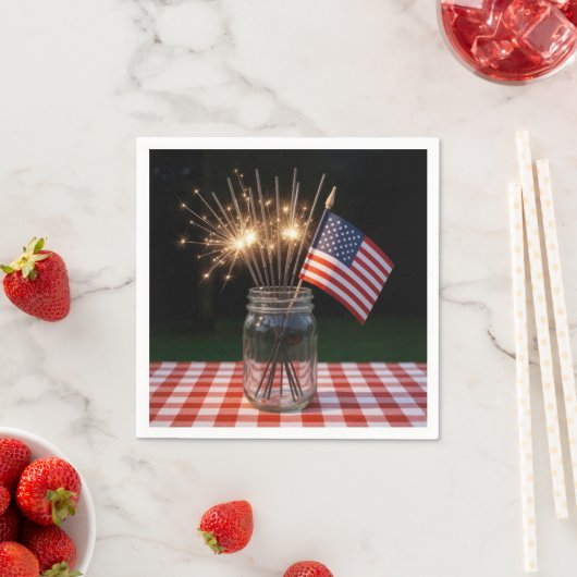 4th of July Sparklers With American Flag Servet (Insitu)