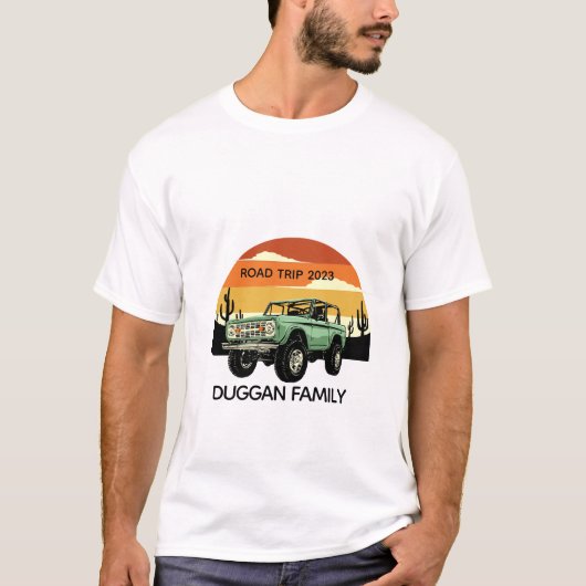 4x4 Family Adventure gepersonaliseerde aangepaste  T-shirt (Voorkant)