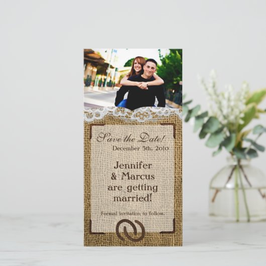 4x8 Verloving Hoefijzers op Burlap Save The Date (Staand voorkant)