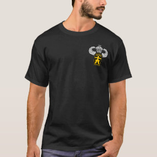 509e Veteraan op de luchthaven met sprongen T-shirt