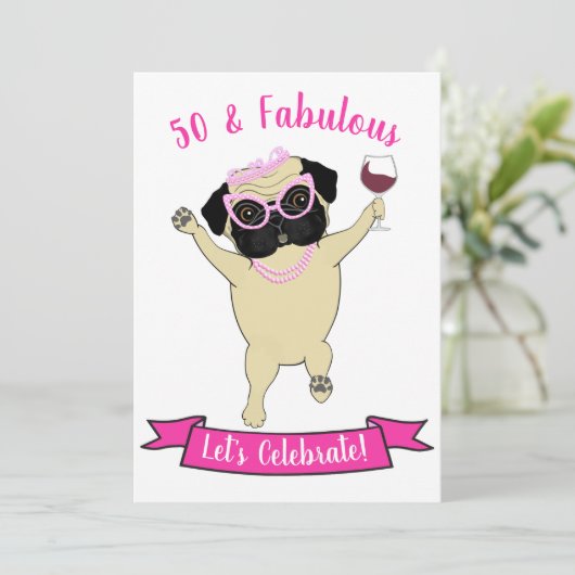 50 and Fabulous Funny Pug Dog Diva Roze Verjaardag Kaart (Staand voorkant)