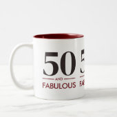 50 And Fabulous Modern Cherry Wine Birthday Saying Tweekleurige Koffiemok (Links)