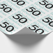 50 en Fabulous 50th Birthday Black, White, Blauwgr Cadeaupapier (Hoek)