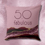50 en Fabulous 50th Birthday Burgundy Pink Agate Kussen<br><div class="desc">Maak kennis met het "50 en Fabulous" Sierkussen van de verjaardag - een perfect cadeau om een mijlpaal te vieren op de verjaardag van uw verjaardagsfeestje of om een beetje elegantie toe te voegen aan uw decor van uw verjaardagsfeest. Deze kussens voorzien van een rode kruis-slice-grens en faux goudglitter-accenten tegen...</div>