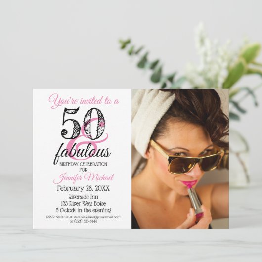 50 en Fabulous 50th Birthday Invitation Kaart (Staand voorkant)