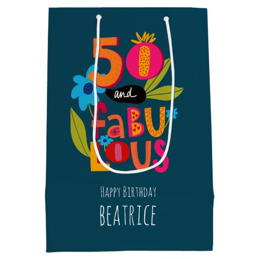 50 en Fabulous 50th Verjaardag Artsy Lettering Medium Cadeauzakje (Achterkant)