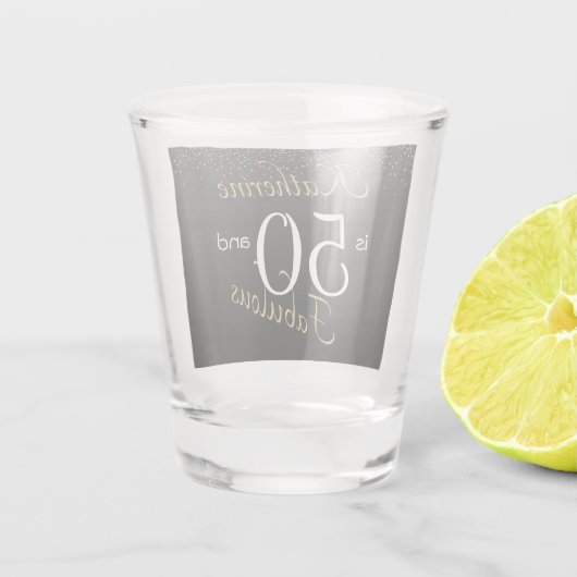 50 en Fabulous Black Gold 50e verjaardag  Shot Glas (Achterkant)