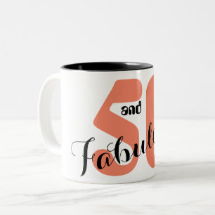 50 en Fabulous Coral Zwarte Script 50ste Verjaarda Tweekleurige Koffiemok