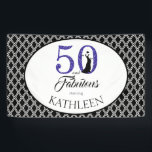 50 en Fabulous Custom 50th Birthday Spandoek<br><div class="desc">Elegant 50 en fantastische gepersonaliseerde 50e verjaardagsbanner, de woorden 50 en geweldig zijn in donkerblauwe glitter en zwart. U kunt deze banner met jouw naam gemakkelijk aanpassen. In onze winkel zijn er vergelijkbare producten beschikbaar, zoals uitnodigingen voor de 50e verjaardag en benodigdheden voor de 5e verjaardag. Als je hulp nodig...</div>