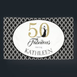 50 en Fabulous Custom 50th Birthday Spandoek<br><div class="desc">Elegant 50 en geweldige gepersonaliseerde vijftigste verjaardagsbanner, de woorden 50 en geweldig zijn in gouden glitter en zwart. U kunt deze banner met jouw naam gemakkelijk aanpassen. In onze winkel zijn er vergelijkbare producten beschikbaar, zoals uitnodigingen voor de 50e verjaardag en benodigdheden voor de 5e verjaardag. Als je hulp nodig...</div>