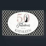 50 en Fabulous Custom 50th Birthday Spandoek<br><div class="desc">Elegant 50 en geweldige gepersonaliseerde vijftigste verjaardagsbanner, de woorden 50 en geweldig zijn in roze glitter en zwart. U kunt deze banner met jouw naam gemakkelijk aanpassen. In onze winkel zijn er vergelijkbare producten beschikbaar, zoals uitnodigingen voor de 50e verjaardag en benodigdheden voor de 5e verjaardag. Als je hulp nodig...</div>