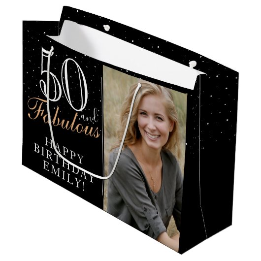 50 en Fabulous Elegant Black 50th Birthday Foto Groot Cadeauzakje (Voorkant Gekanteld)