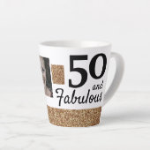 50 en Fabulous Gold Glitter 2 Foto 50e verjaardag Latte Mok (Rechterhoek)