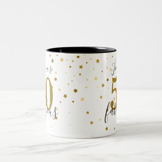 50 en Fabulous Gouden en Zwarte Script Verjaardag Tweekleurige Koffiemok (Center)