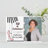 50 en Fabulous Pink Black Stripe Photo Invitation Kaart (Staand voorkant)