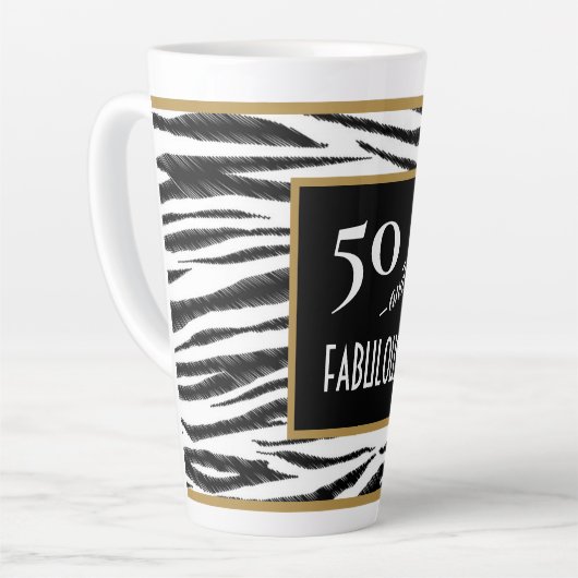 50 en FABULOUS! Retro Zebra Stripes 50th Birthday Latte Mok (Linkerhoek)