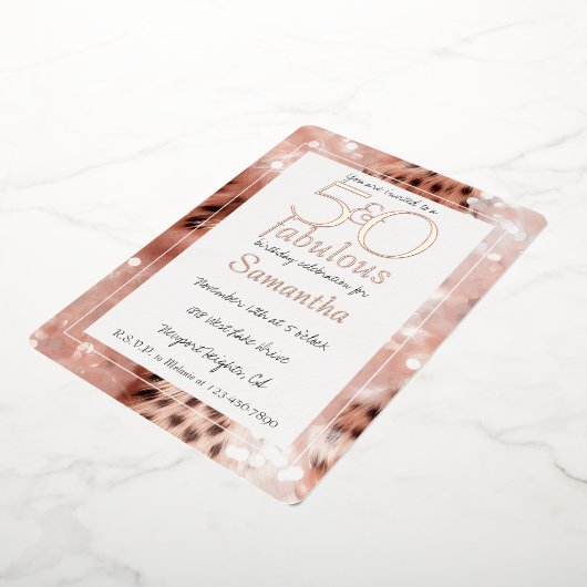 50 en Fabulous Roze Gouden Luipaard Verjaardag Folie Uitnodiging (Gedraaid)