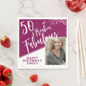 50 en Fabulous Script Photo Magenta 50th Birthday Servet (Insitu)