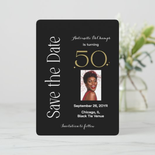 50 en Fabulous Zwart Wit Goud Verjaardagsfeest Save The Date (Staand voorkant)