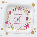 50 en Floral Name Birthday (Floral naam) van de Fa Papieren Bordje<br><div class="desc">Een  botanische bloemenkrans met een waterverf rond 50 en een prachtige typografie. Personaliseer door de naam,  leeftijd en boodschap te wijzigen. Originele kunst van Nic Squirrell.</div>