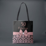 50 en geweldig | 50e verjaardag tote bag<br><div class="desc">Vier uw 50e verjaardag in stijl met deze stijlvolle roze roségouden glitterbloem damask 50e verjaardagsfeest canvas tas. U kunt het personaliseren voor uw 50ste verjaardag feest. De woorden "50 and Fabulous" zijn ingesteld met behulp van populaire tyfografie. U kunt scriptlettertypen en lettertypekleuren in het ontwerp personaliseren. Let op, dit ontwerp...</div>