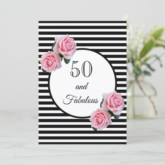 50 en geweldige glazen verjaardagsfeestje zwart wi kaart (Staand voorkant)