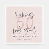 50 er goed uitzien, roze glitter verjaardag servet (Voorkant)