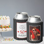 50 & Fabulous Birthday Foto 50th Party BLK White Blikjeskoeler<br><div class="desc">Personaliseer dit 50ste verjaardagsfeestproduct. Met en zonder stippen. Vier dat hij of zij 50 wordt en fantastisch is. Dit typografische thema en een kleurrijke hartballon. Een modern,  leuk en elegant ontwerp. Het lettertype van de scriptstijl en de kleuren kunnen worden gewijzigd wanneer u verder aanpast.</div>
