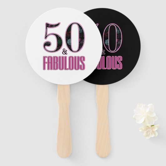 50 & Fabulous Black Pink Typografie 50th Birthday Handwaaier (Voorkant en achterkant)