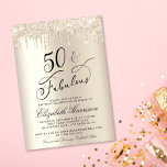 50 Fabulous Glitter Champagne Gold Birthday Party Kaart<br><div class="desc">Vier haar 50-jarige glans met een elegante gouden glitter verjaardagsfeestuitnodiging Maak kennis 🎂 🥂 Deze elegante en chique 50ste verjaardagsfeestuitnodiging heeft "50 & Fabulous", geschreven in een stijlvol script op een folie achtergrond van champagnegouden faux, met gouden faux glitter die van bovenaf druipt. Je kunt het jaar, haar naam en...</div>