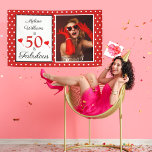 50 & Fabulous Name Foto Red 50th Birthday WH Red Spandoek<br><div class="desc">Personaliseer dit 50ste verjaardagsfeestproduct. Met en zonder stippen. Vier dat hij of zij 50 wordt en fantastisch is. Dit typografische thema en een kleurrijke hartballon. Een modern,  leuk en elegant ontwerp. Het lettertype van de scriptstijl en de kleuren kunnen worden gewijzigd wanneer u verder aanpast.</div>