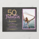 50 & Fabulous Pink Birthday Party 50th Gold Photo Kaart<br><div class="desc">Elegant Foto 50th Pink verjaardagsfeestje nodigt design uit. VOEG UW FOTO EENVOUDIG TOE EN VERANDERT DE TEKST OM UW PARTIJ TE KUNNEN PASSEN. Back-upafdrukken inbegrepen</div>