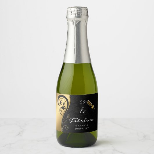 50 & Fabulous Zwart Goud Verjaardag Mini Sparkling Sparkling Wijnetiket (Voorkant)