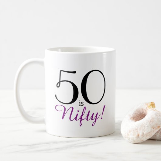 50 is Nifty! 50e verjaardagscadeau Mok (Met donut)