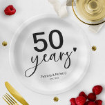 50 jaar bruiloft Jubileum zwart-wit Papieren Bordje<br><div class="desc">Vier uw huwelijksgelofte in stijl met ons elegante kalligrafie papier bord. Ze kunnen worden gepersonaliseerd met uw gegevens en aangepast aan elke kleur.</div>