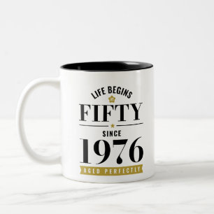 50 Jaar Het Leven Begint Op Vijftig 1976 50ste Ver Tweekleurige Koffiemok