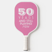 50 jaar nog steeds aangepaste tekstpagina-naamkleu pickleball paddle (Achterkant)