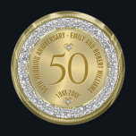 50e bruiloft Jubileum Gold White Diamonds Magneet<br><div class="desc">Vier uw 50ste huwelijksverjaardag in stijl met dit prachtige witte en gouden dubbele hart versierd met prachtige faux diamanten. Een symbool van blijvende liefde en toewijding,  dit elegante stuk is de perfecte manier om deze mijlpaal te markeren.</div>