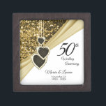 50e Golden Glitter-Jubileum Premium Bewaar Doosje<br><div class="desc">50e Golden Glitter Jubileum Design Keepomwille Cadebox. Dit ontwerp werkt goed voor andere evenementen en gelegenheden zoals een verjaardag, bruiloft, verloving, afstuderen, pensionering, enz..door de tekst gewoon te wijzigen. 😊 Dit product is 100% . De grafiek en/of de tekst kunnen worden toegevoegd, worden geschrapt, worden bewogen, resized, rond, worden geroteerd,...</div>